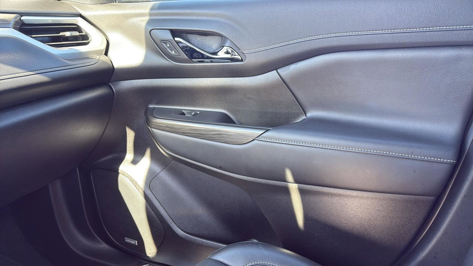 Used Car 2023 Gmc Acadia  Slt For Sale Under $25,000 In Austin, Texas