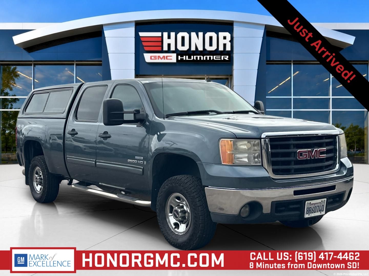 Stealth Gray Metallic 2009 GMC Sierra 2500HD Pickup Truck Four-Wheel Drive 6-Speed Automatic