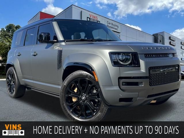 2025 Land Rover Defender 110 Octa Edition One P635's photo