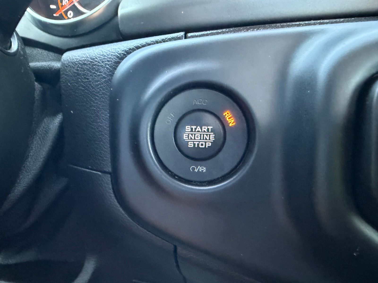 2022 Jeep Gladiator image 22
