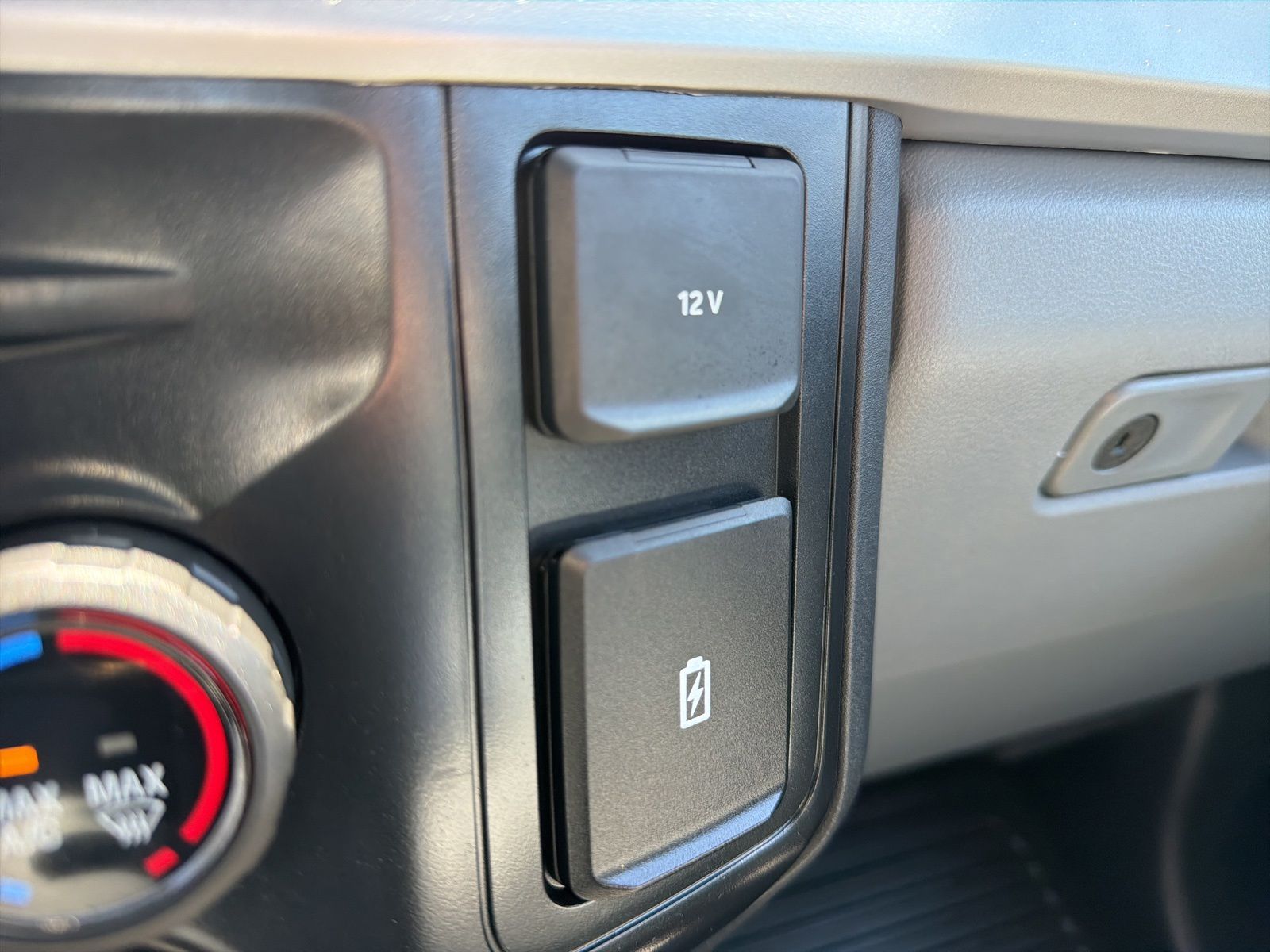 Certified Used 2025 Oxford White Ford XL image 22