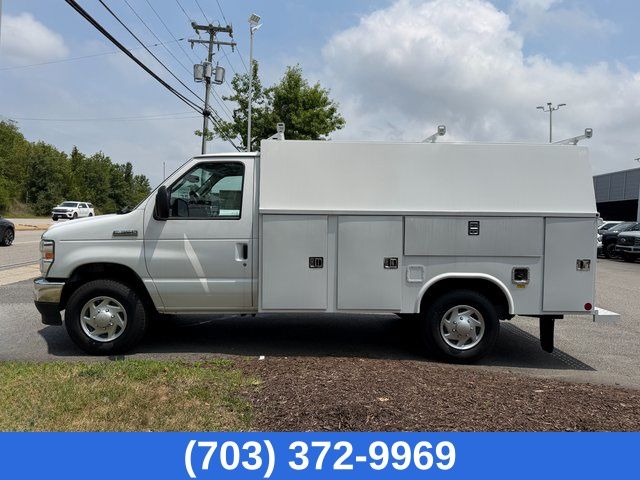 New 2026 Oxford White Ford SD image 3