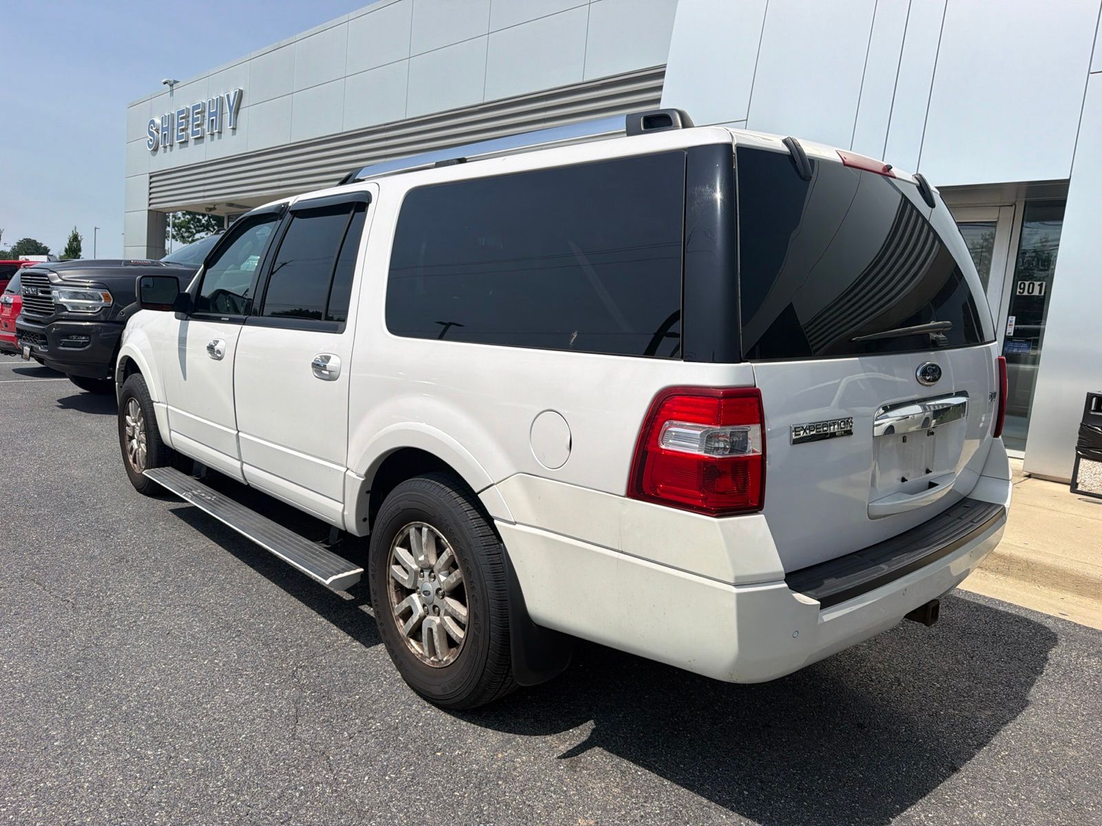 Used 2013 White Ford Limited image 5