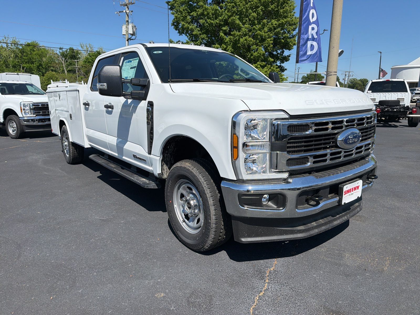 New 2026 Oxford White Ford XL image 4