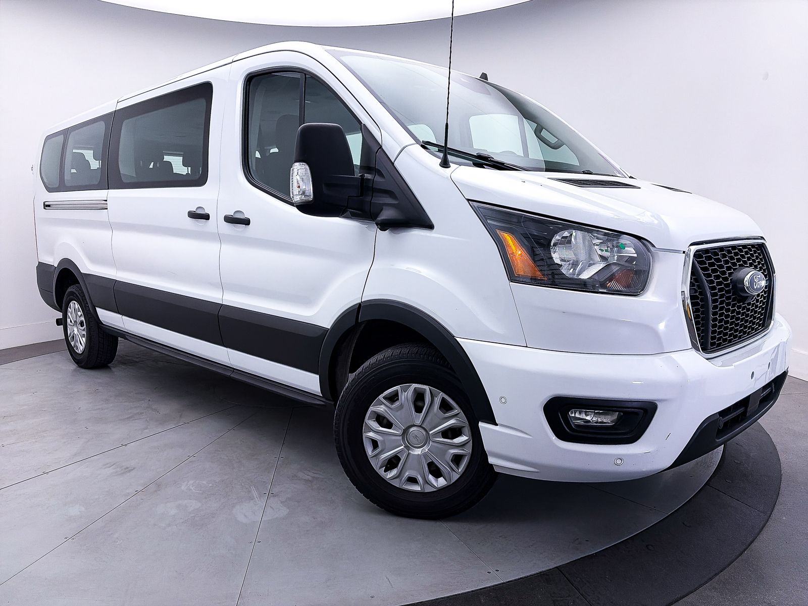 2023 Ford Transit-350 XLT