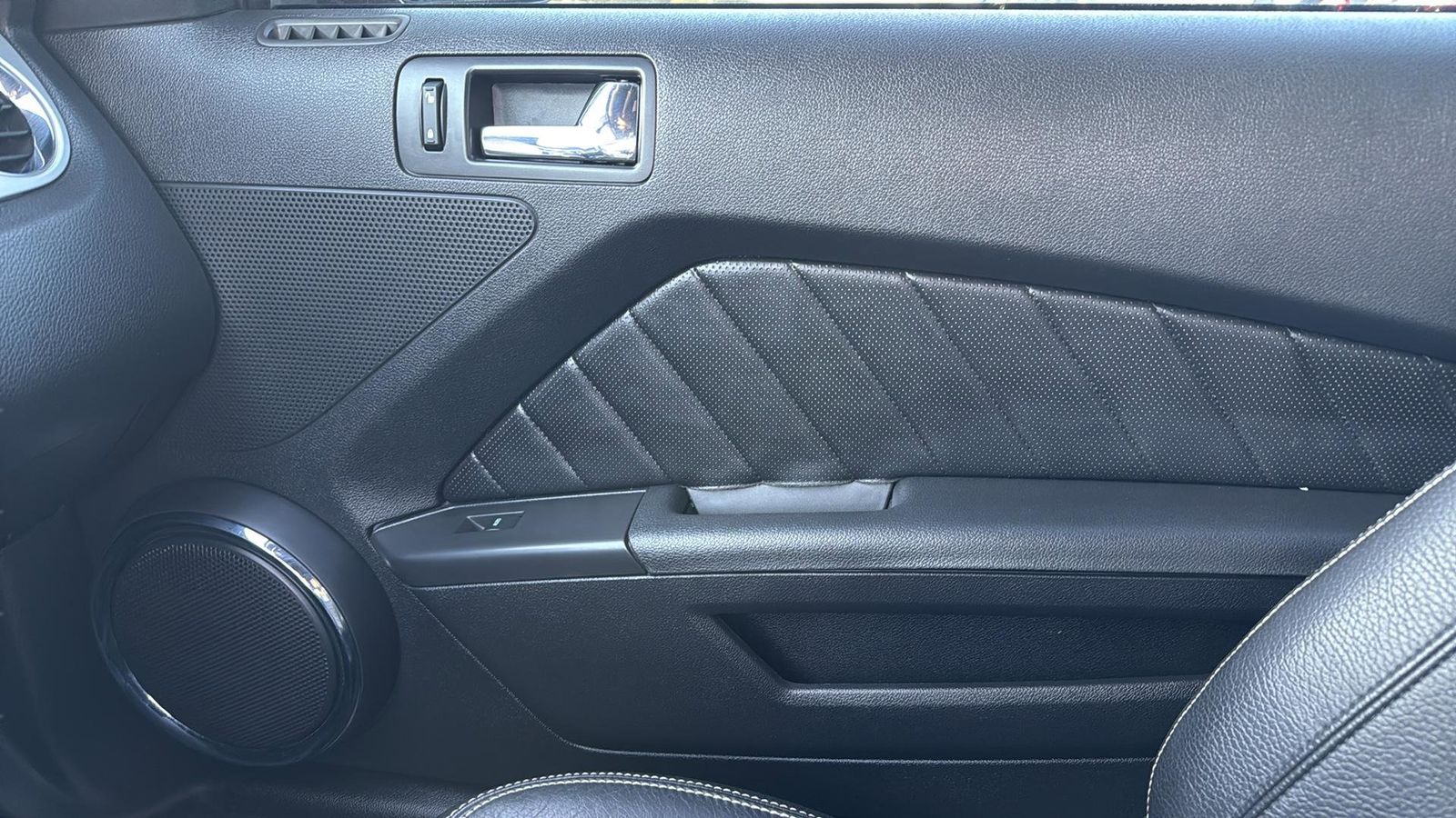 Used Car 2012 Ford Mustang  V6 Premium For Sale Under $12,000 In Austin, Texas