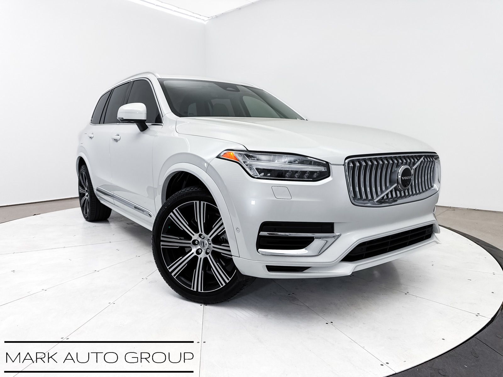 2024 Volvo XC90 Recharge Plug-In Hybrid T8 Plus 6 Passenger