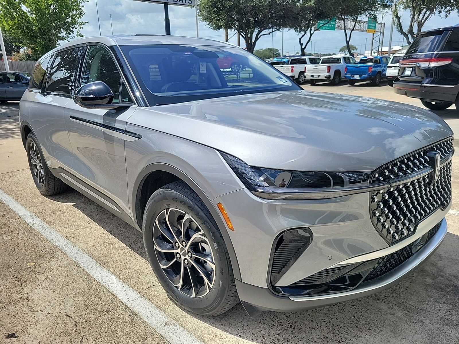 Gray Metallic 2025 Lincoln Nautilus SUV / Crossover All-Wheel Drive Continuously Variable Transmission