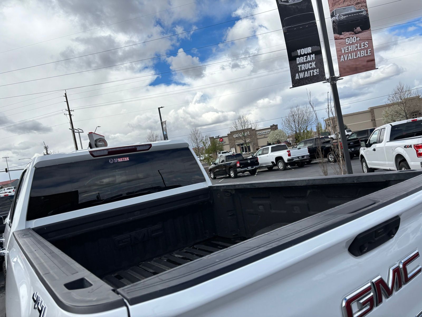 View vehicle photo 5