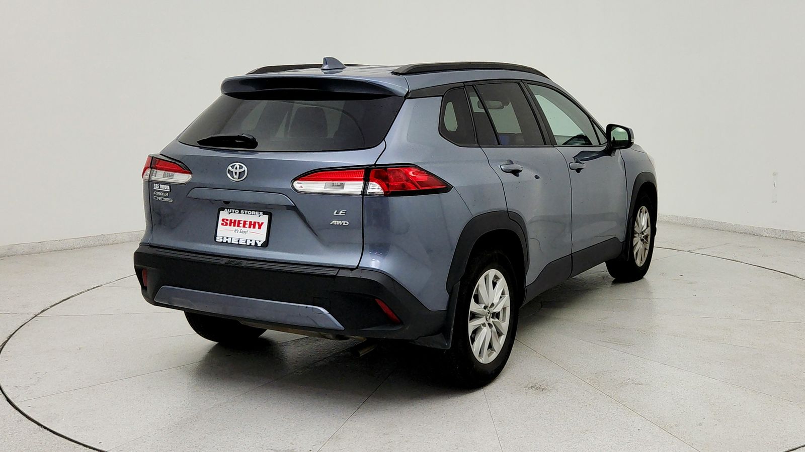 Used 2023  Toyota LE image 6