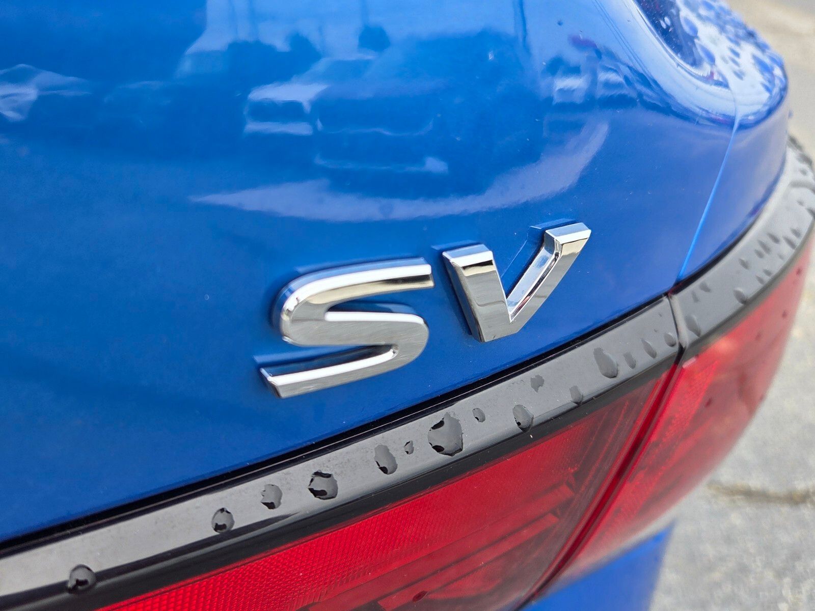 Used 2024 Blue Nissan SV image 12