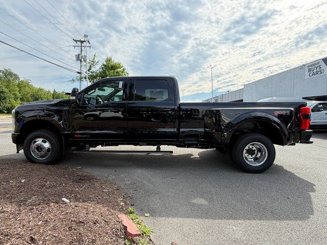 New 2026 Agate Black Metallic Ford Platinum image 4