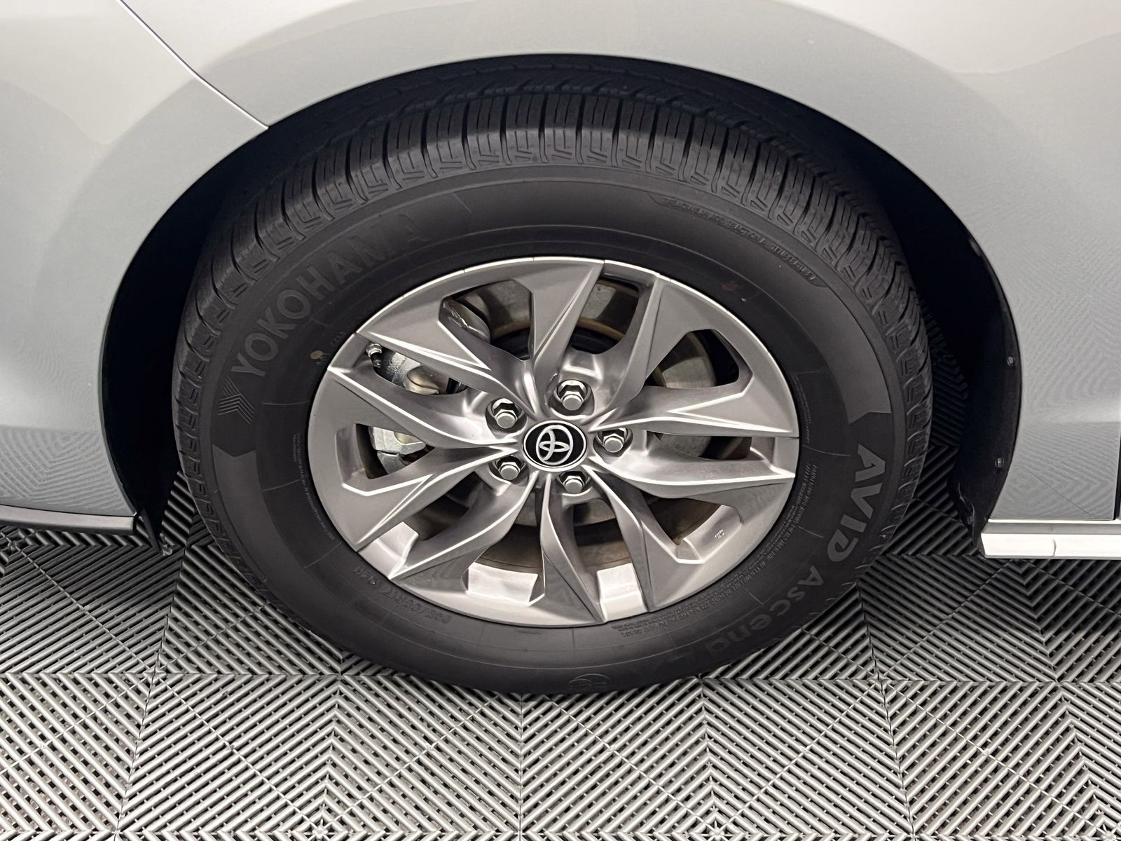 used 2023 Toyota Sienna car, priced at $37,988