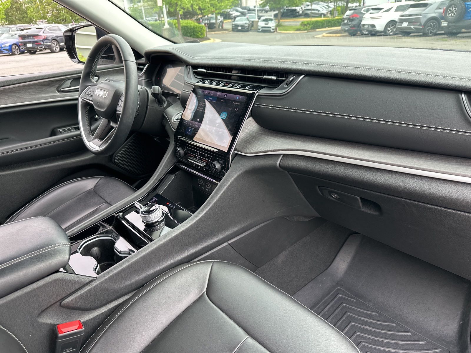 Used 2023 White Jeep Limited image 29