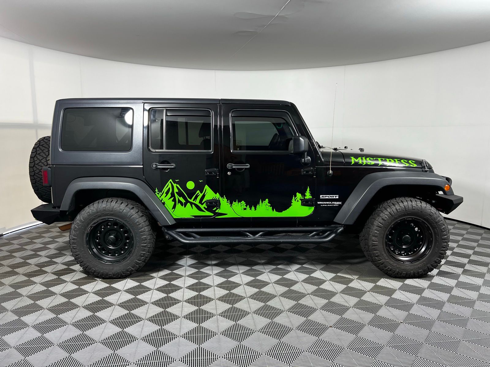 Thumbnail: 2018 Jeep Wrangler - 4