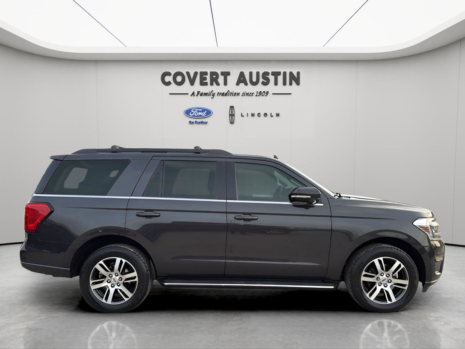 Used Car 2023 Ford Expedition  Xlt For Sale Under $50,000 In Austin, Texas