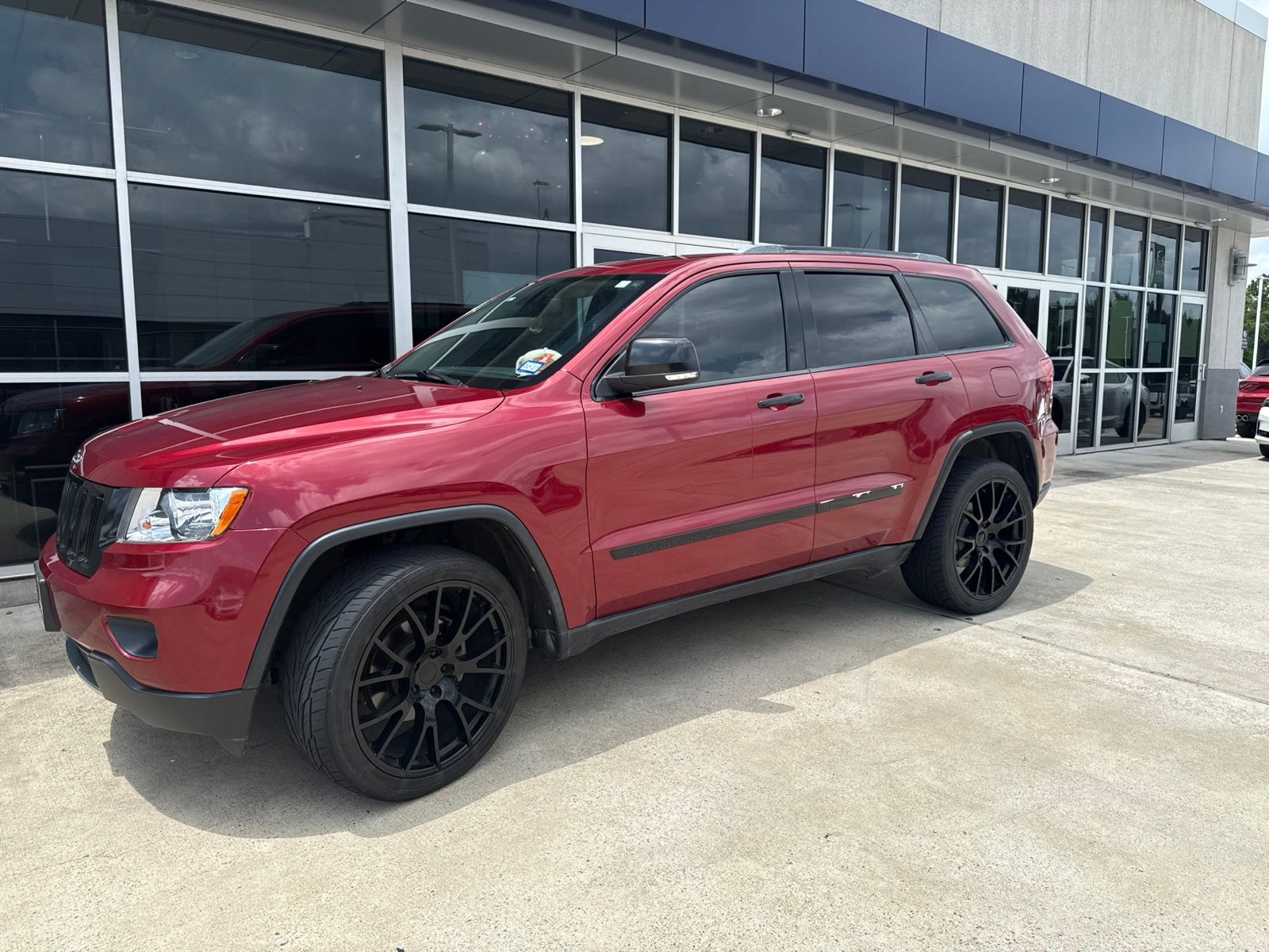Deep Cherry Red Crystal 2012 Jeep Grand Cherokee SUV / Crossover 4X2 5-Speed Automatic