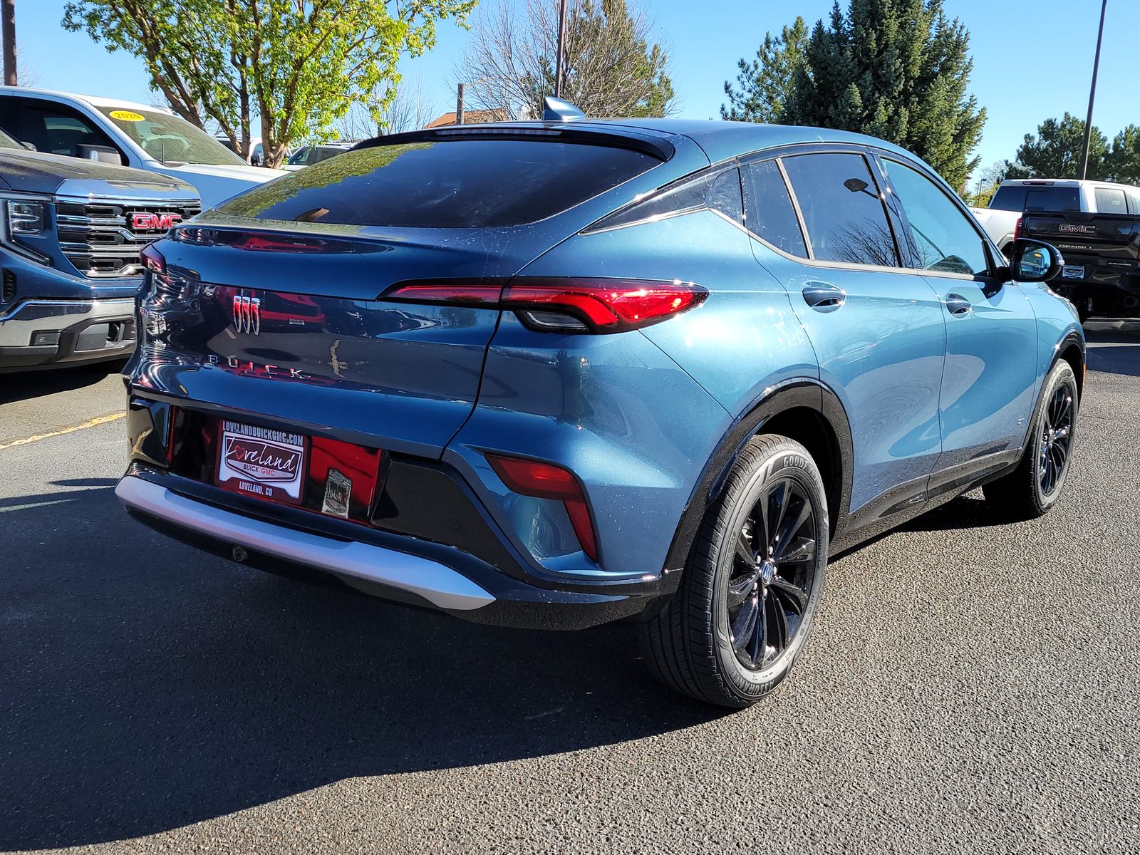 View vehicle photo 3