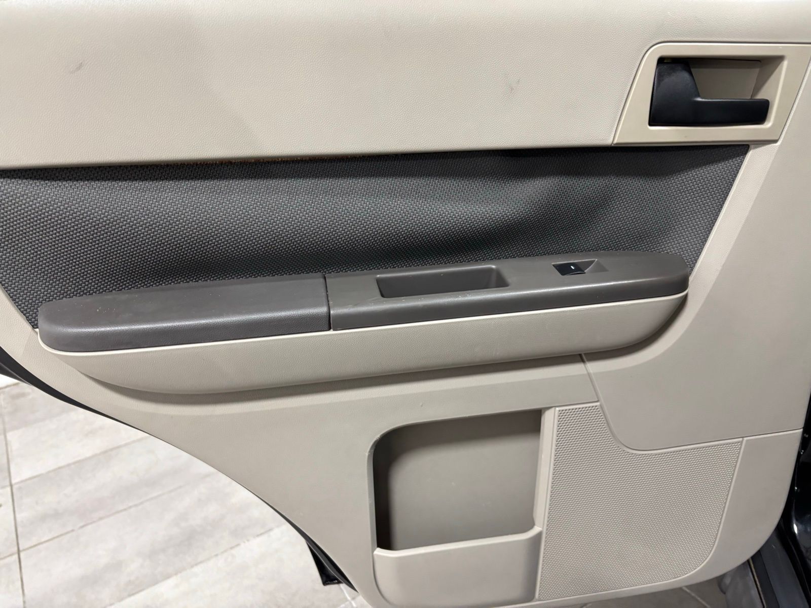 Used Car 2009 Ford Escape  Xlt For Sale Under $10,000 In Austin, Texas