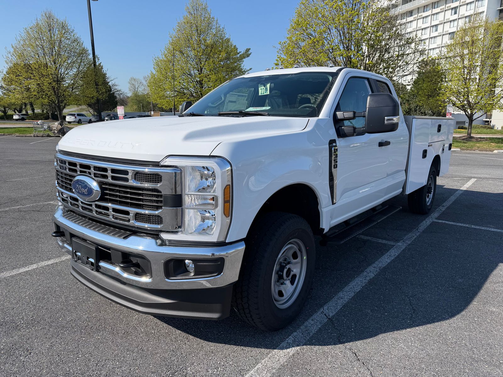 New 2026 Oxford White Ford XL image 2