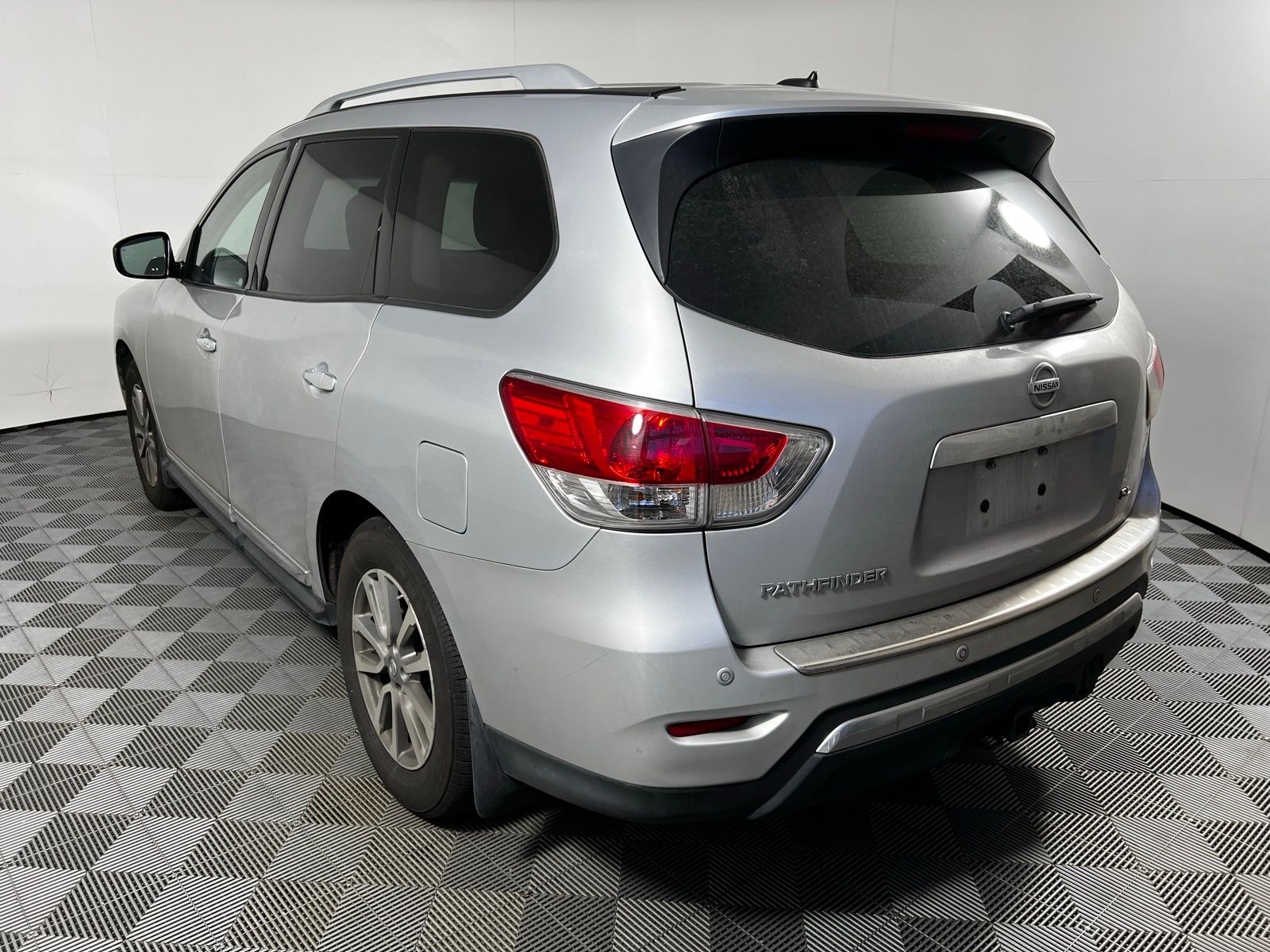 Thumbnail: 2016 Nissan Pathfinder - 7