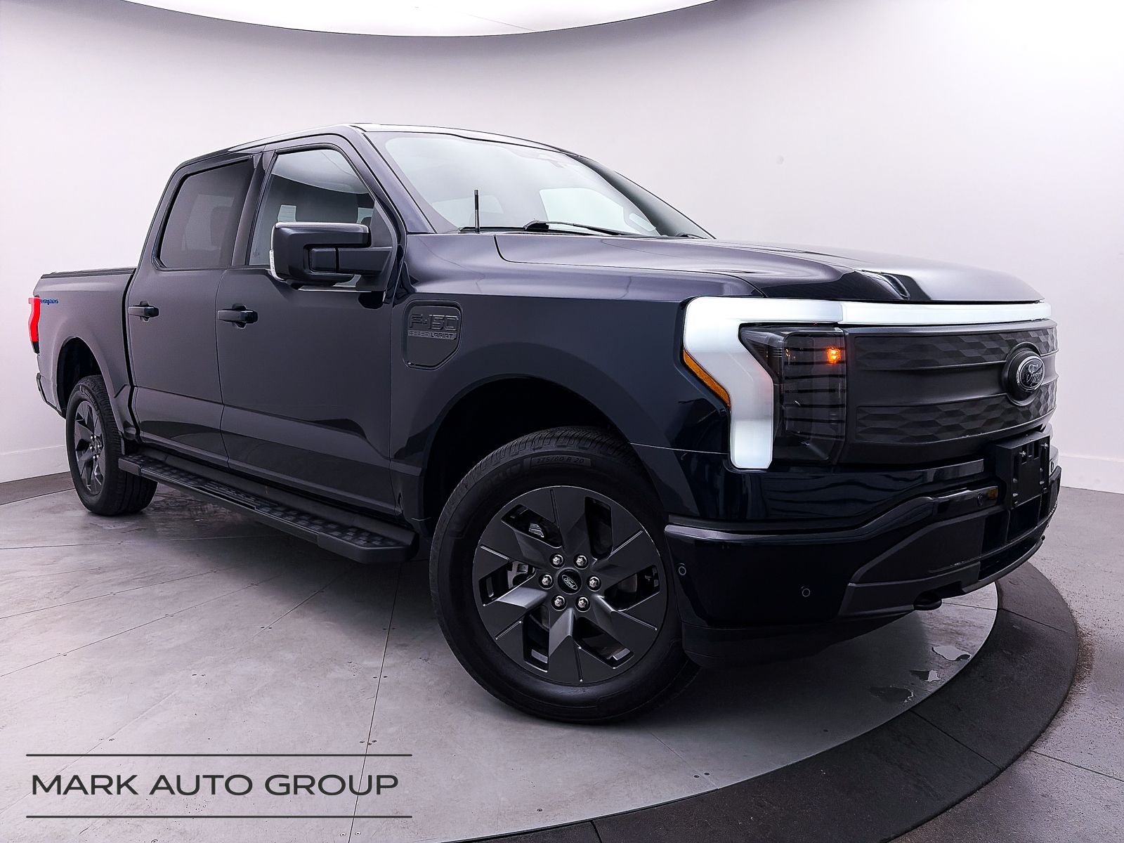 2023 Ford F-150 Lightning Lariat