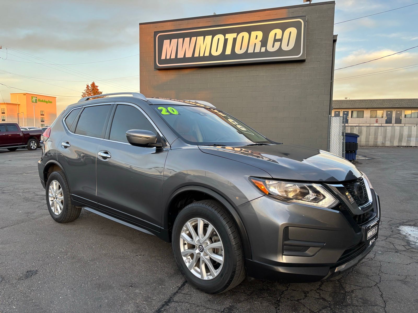 2020 Nissan Rogue SV
