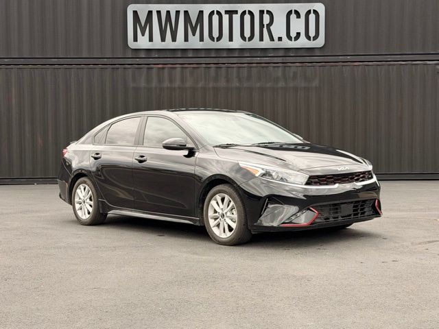 2024 Kia Forte GT-Line AT's photo