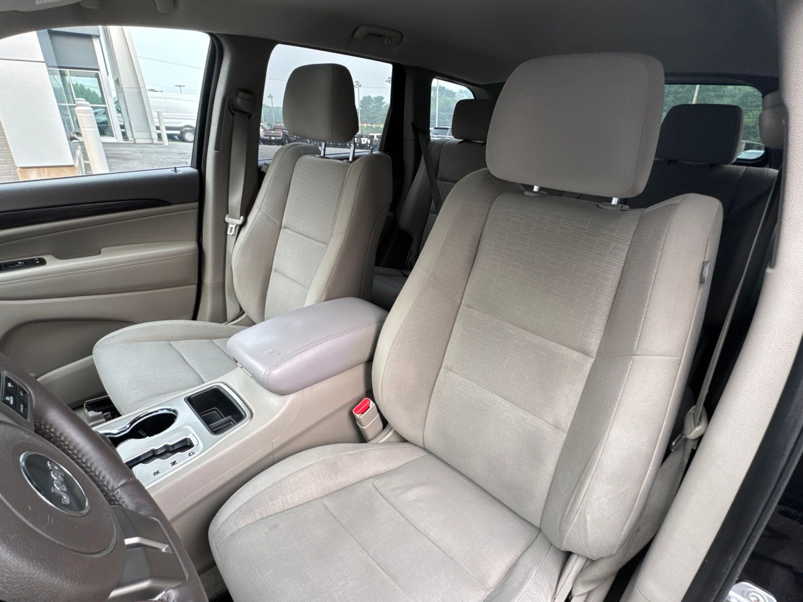 Used 2012 Brilliant Black Crystal Pearlcoat Jeep Laredo image 37