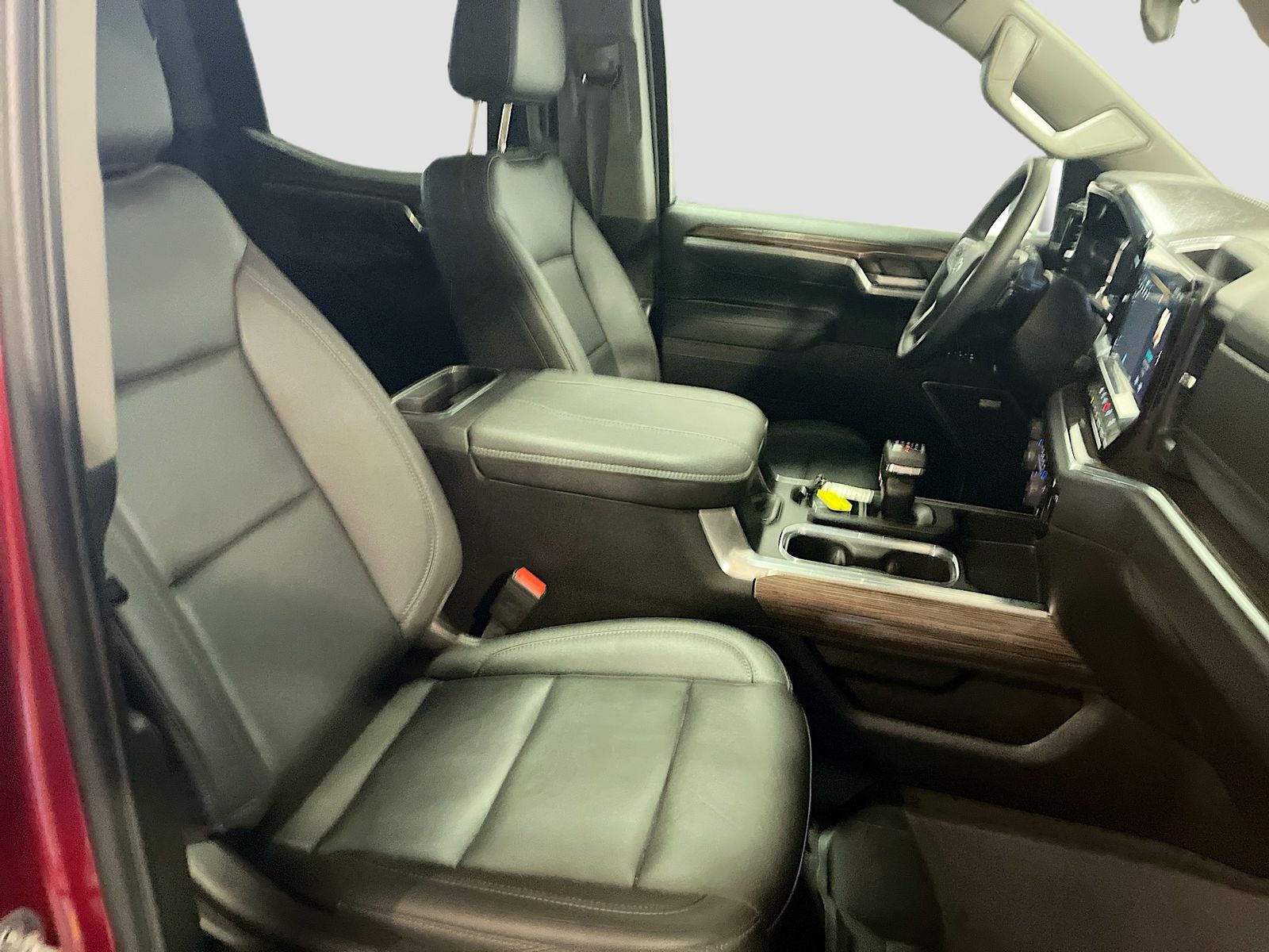 Used 2025 Red Chevrolet RST image 29