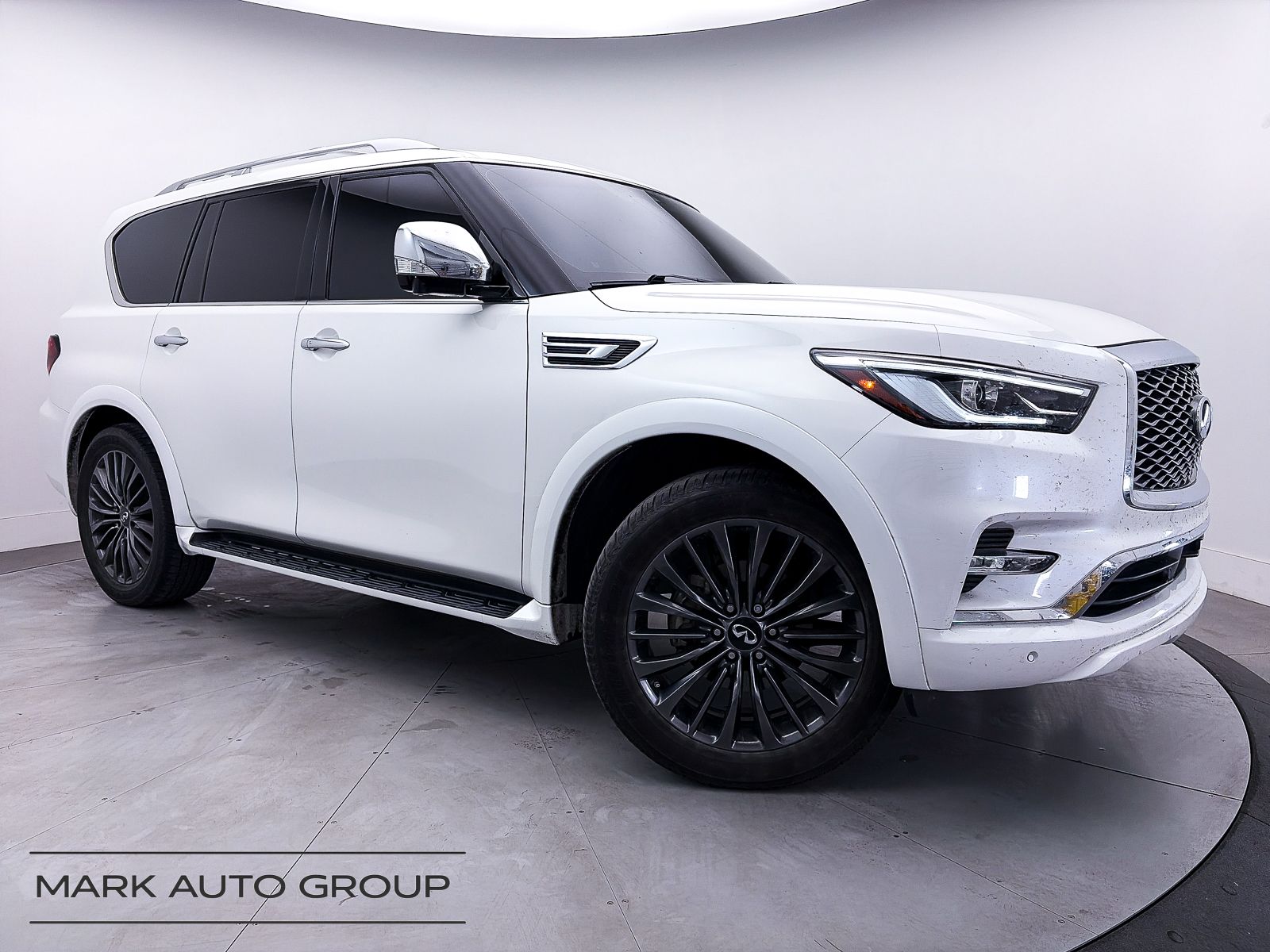 2023 INFINITI QX80 Sensory