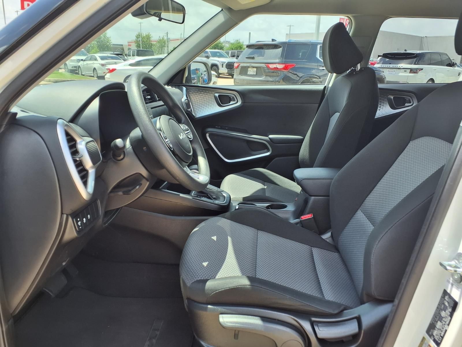 2025 Kia Soul LX White at Community Kia