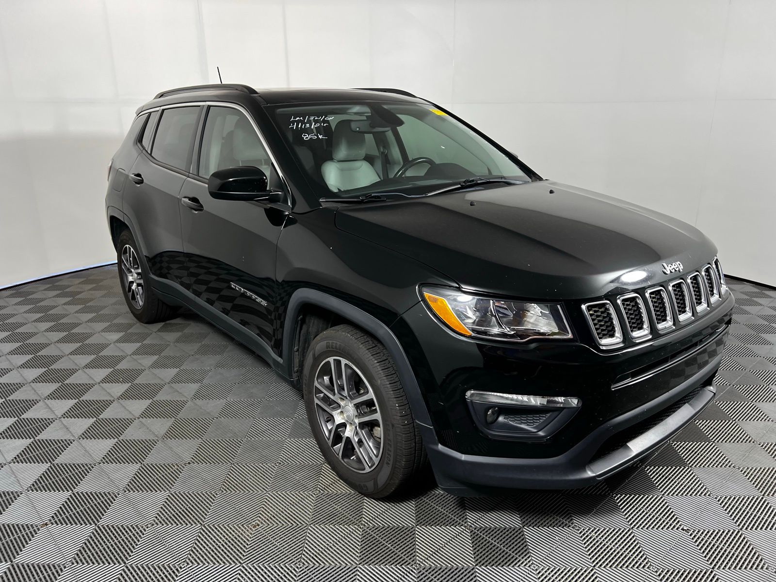 Thumbnail: 2018 Jeep Compass - 3