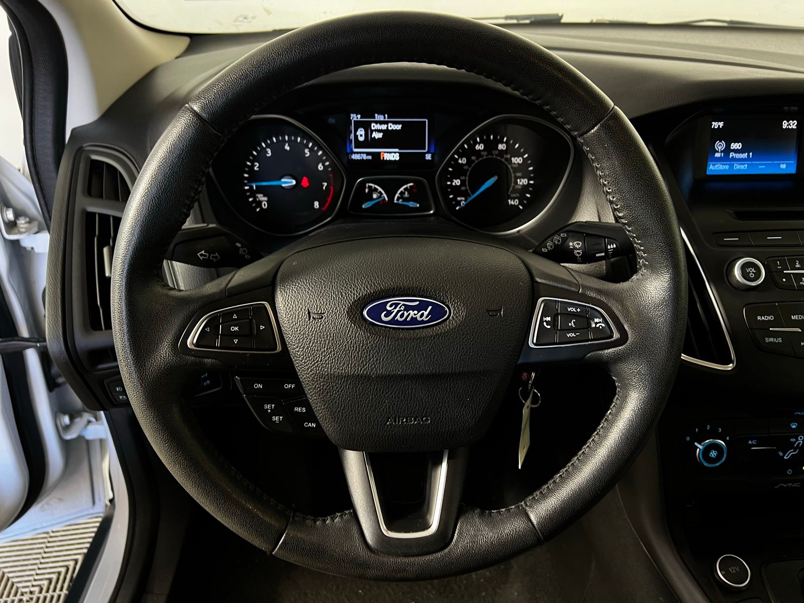 Thumbnail: 2016 Ford Focus - 9