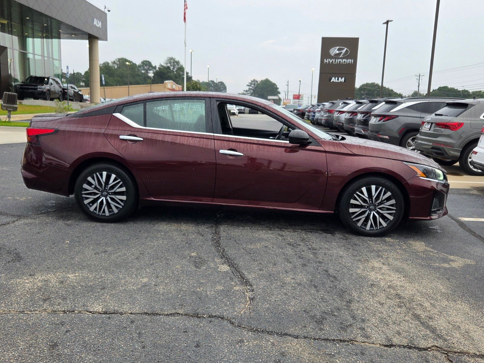 Used 2025 Red Nissan 2.5 SV image 14