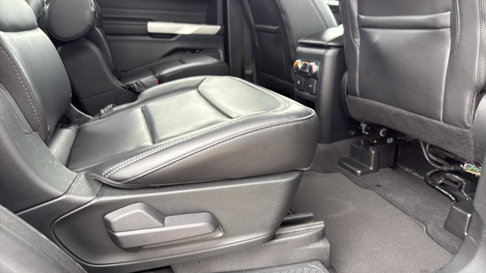 Used Car 2021 Ford Explorer  Xlt For Sale Under $25,000 In Austin, Texas