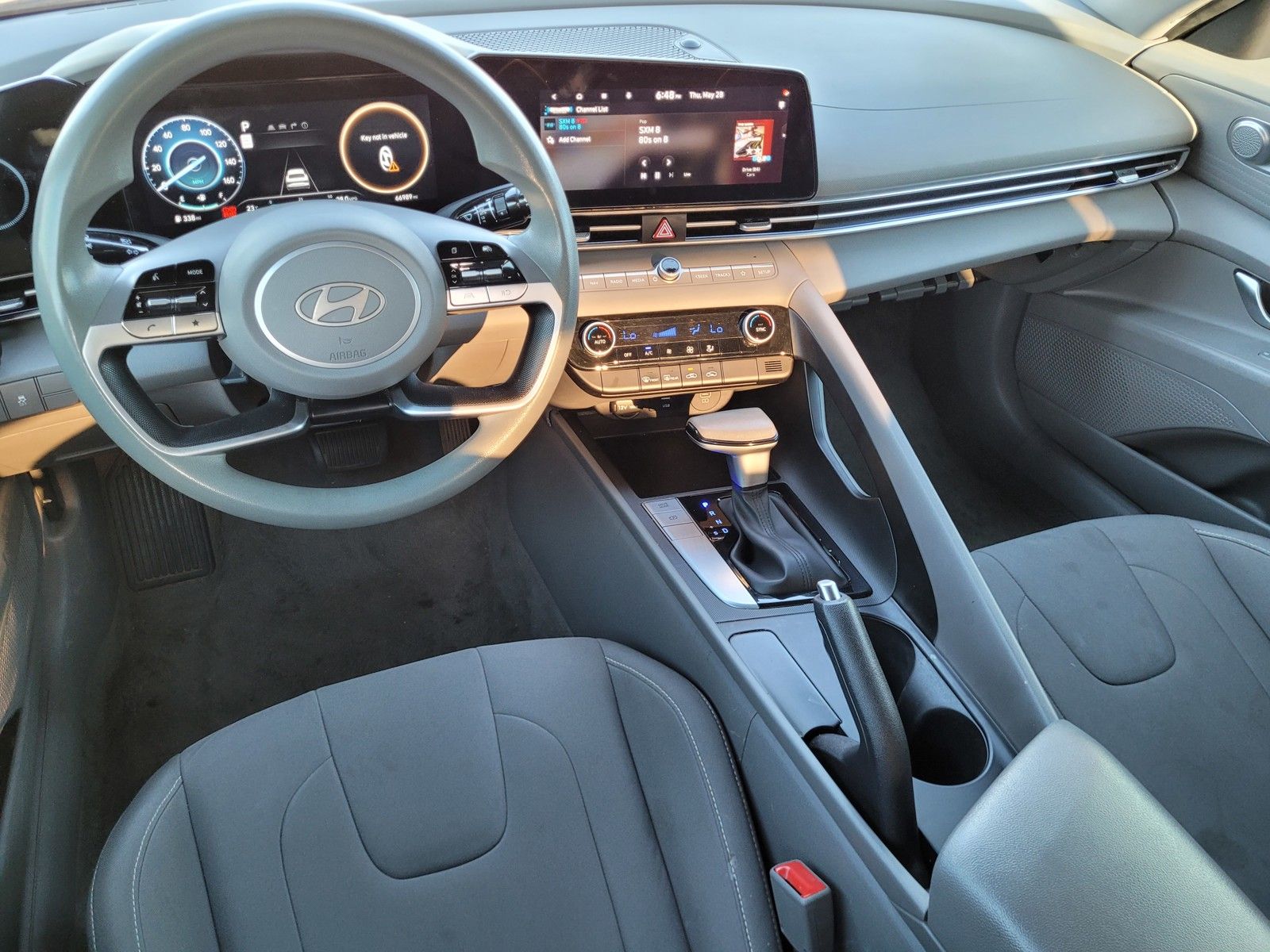 2024 Hyundai Elantra SEL - Photo 17