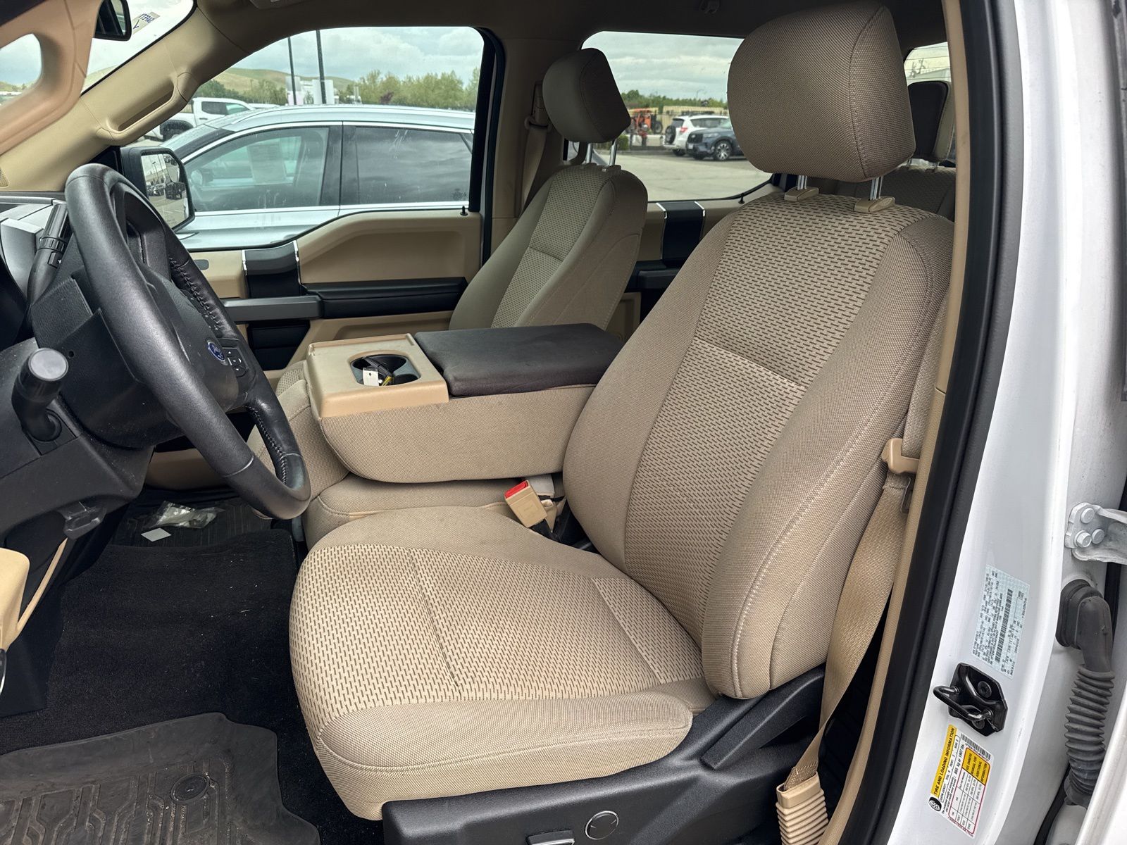 Used 2018 White Ford XLT image 9