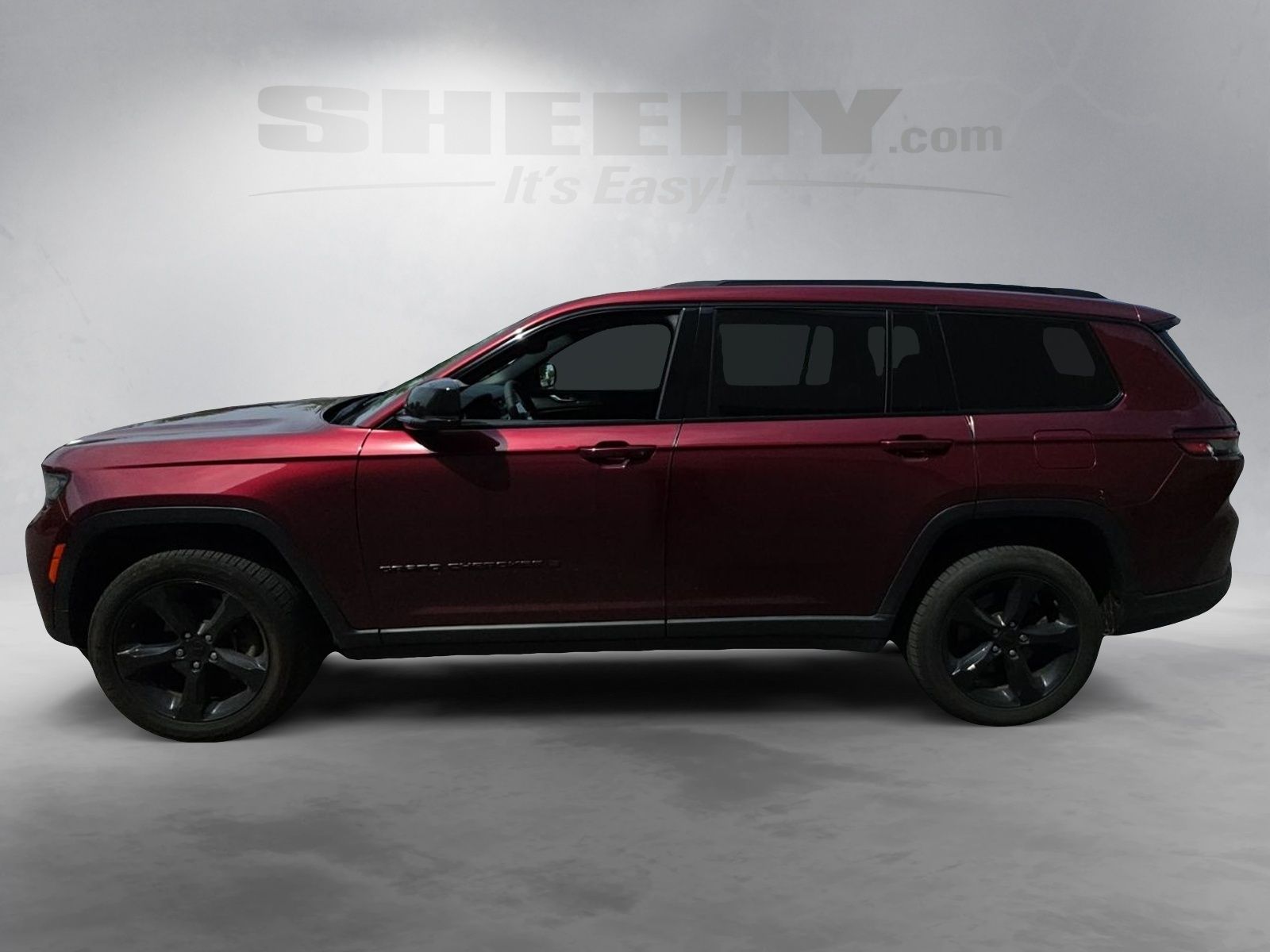 Used 2023 Red Jeep Altitude image 12