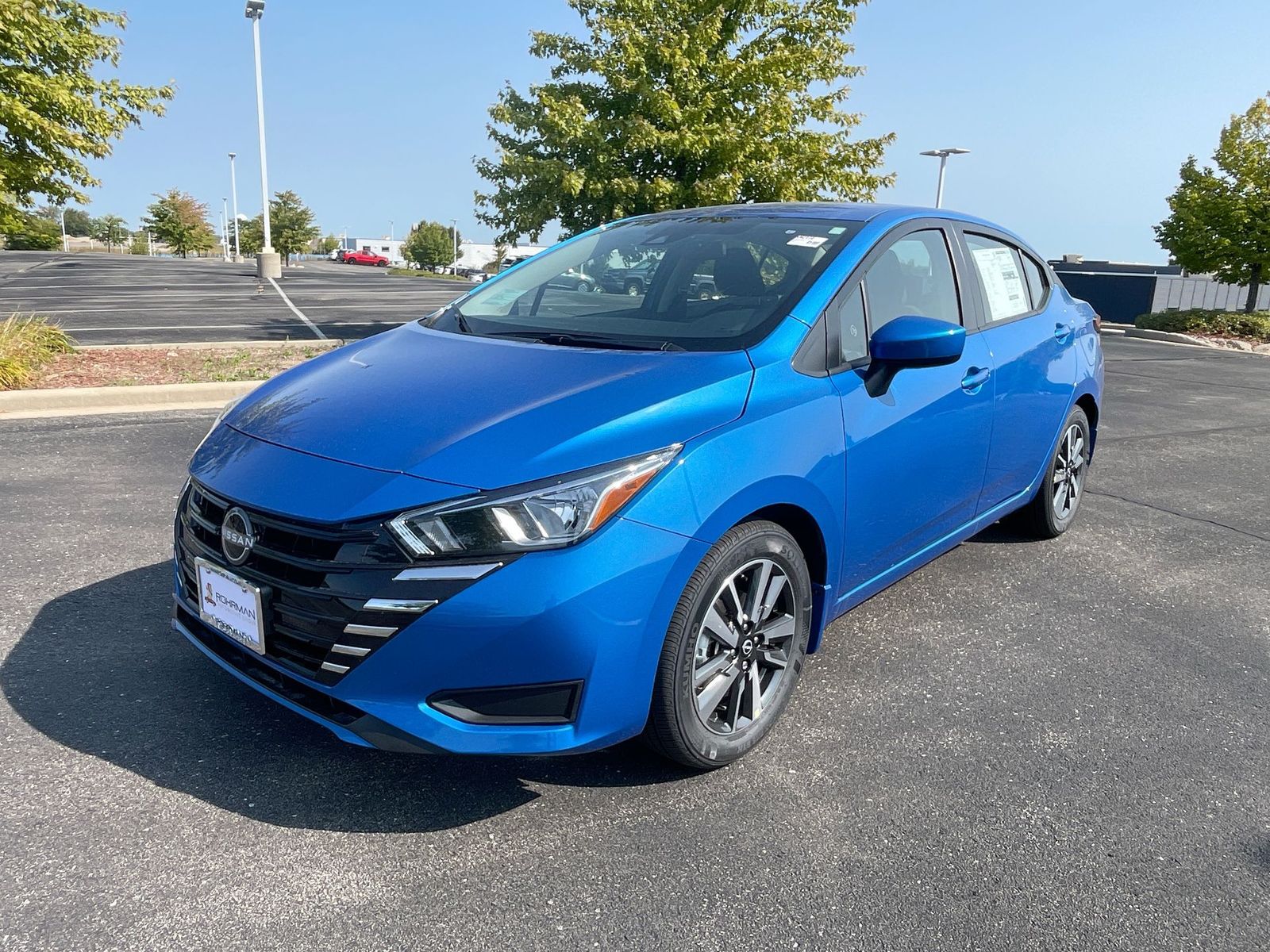 2024 Nissan Versa 1.6 SV 3