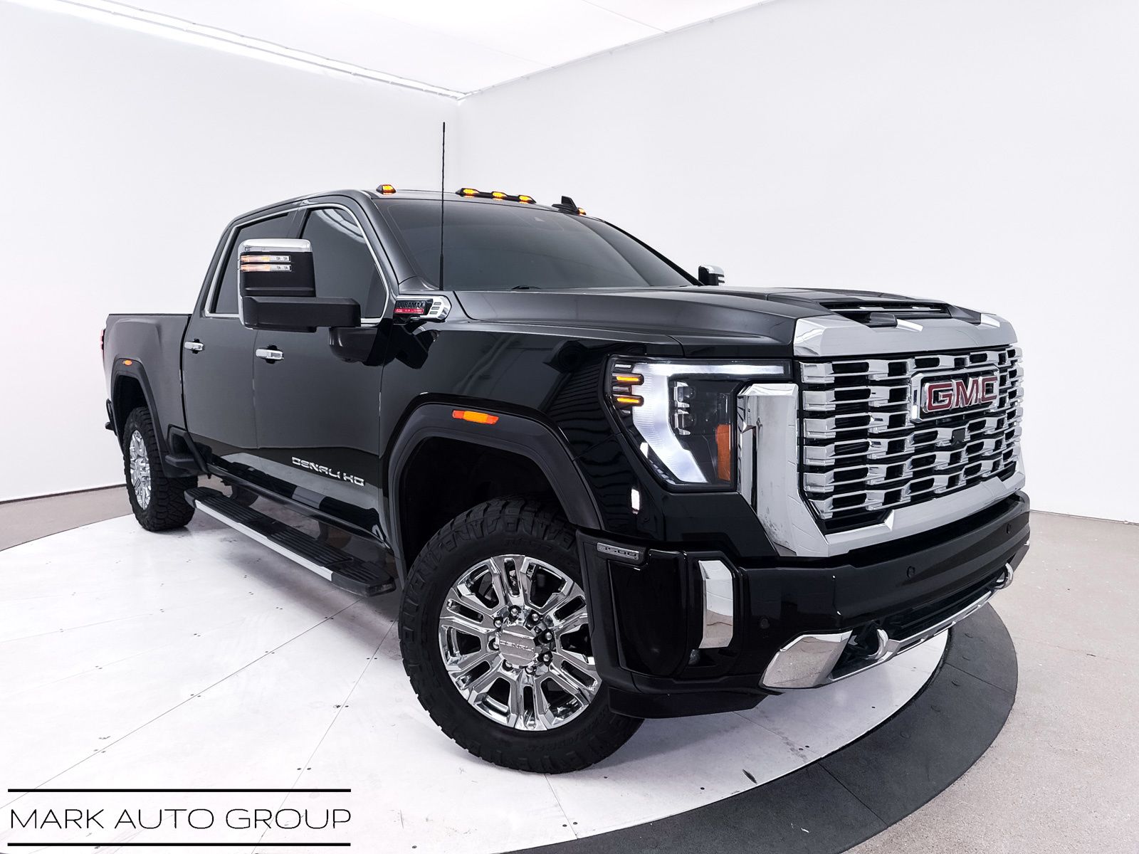 2025 GMC Sierra 3500HD Denali