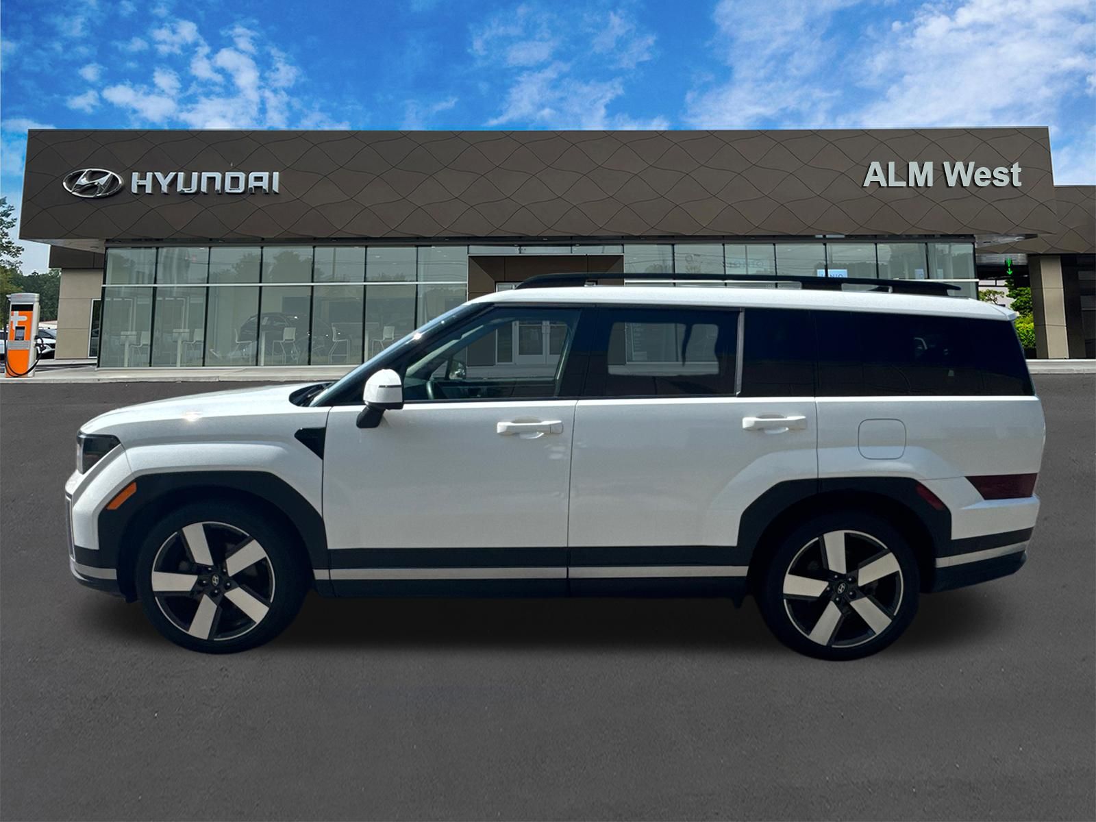 Used 2024 White Hyundai Limited image 8