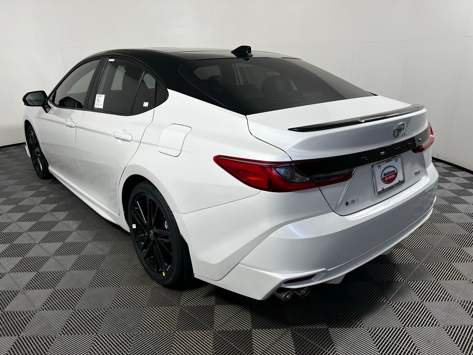 Thumbnail: 2025 Toyota Camry - 7