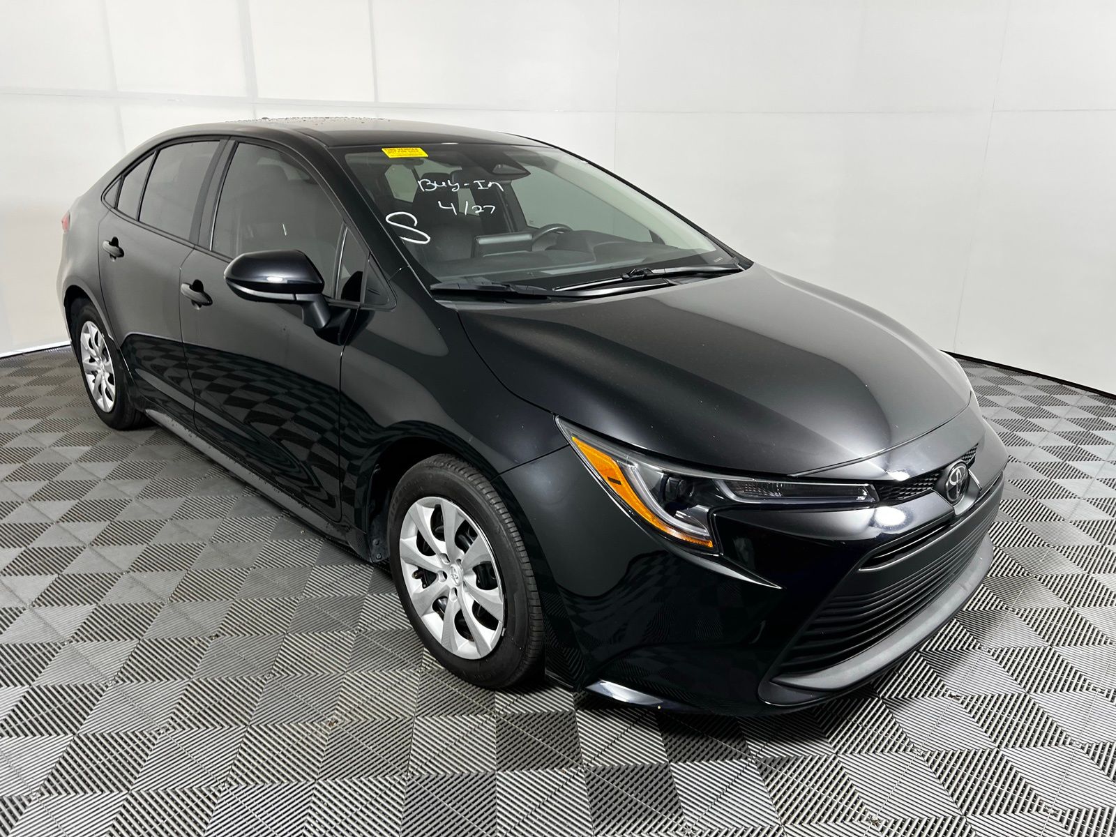 Thumbnail: 2025 Toyota Corolla - 3