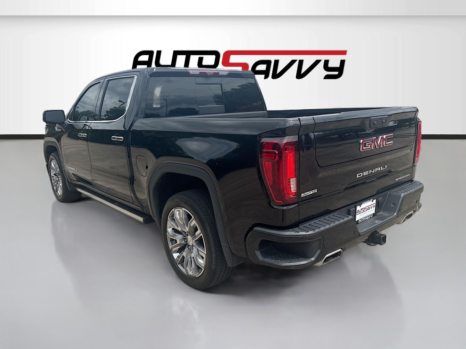 Used 2024 Black GMC Denali image 5