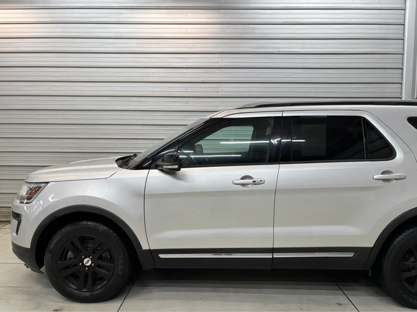2018 Ford Explorer XLT - Image 3