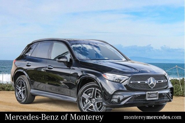 2025 Mercedes-Benz GLC Base's photo