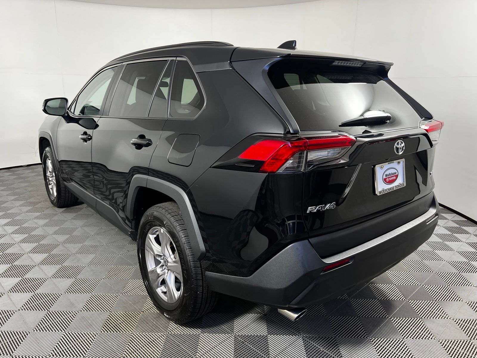 Thumbnail: 2024 Toyota RAV4 - 7