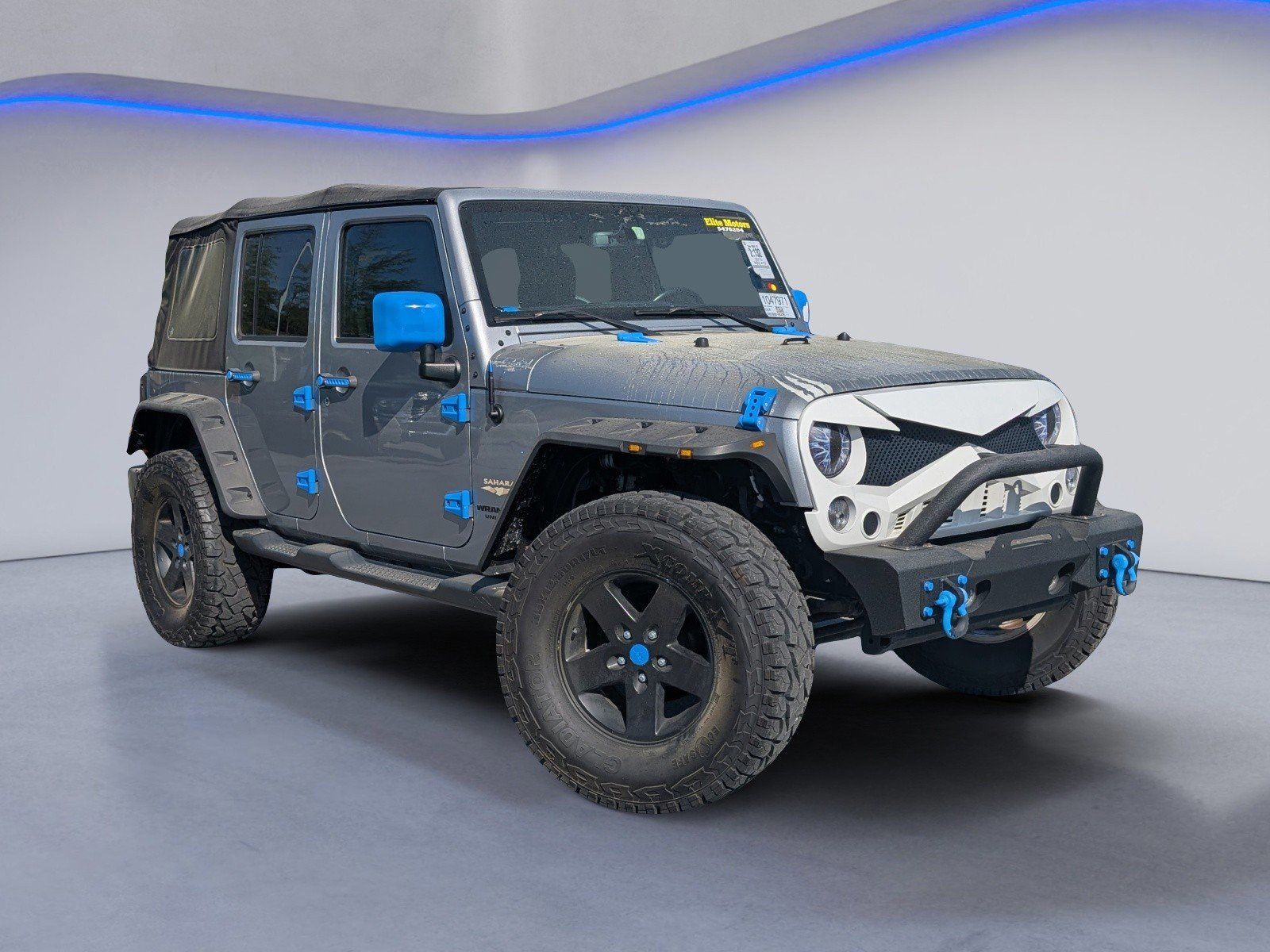 View vehicle photo 2