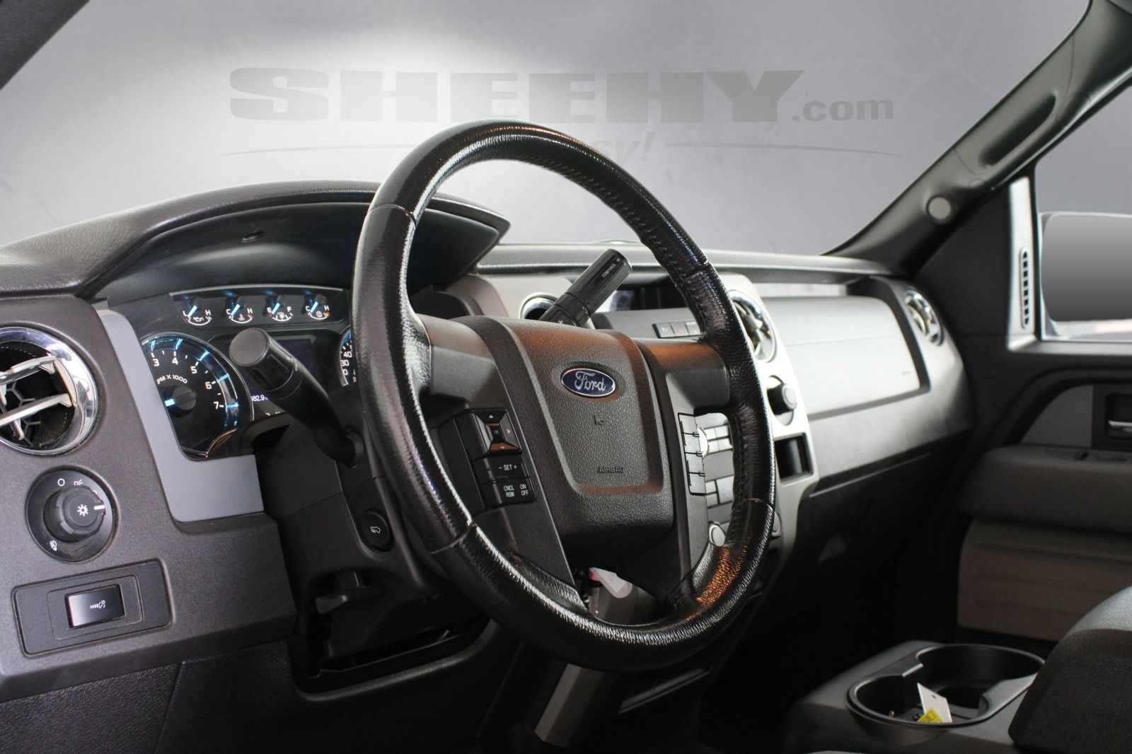 Used 2012 Blue Ford XLT image 3